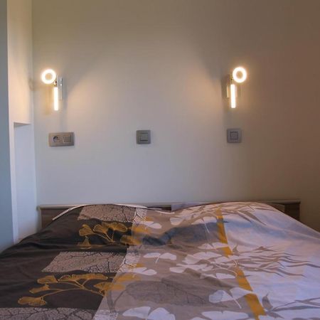 Au Lit De L'Ambleve Apartment Малмеди Екстериор снимка
